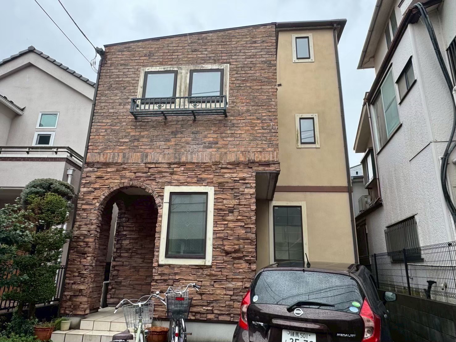 町田市にて外壁塗装・屋根塗装〈付帯部もメンテナンス〉 施工前